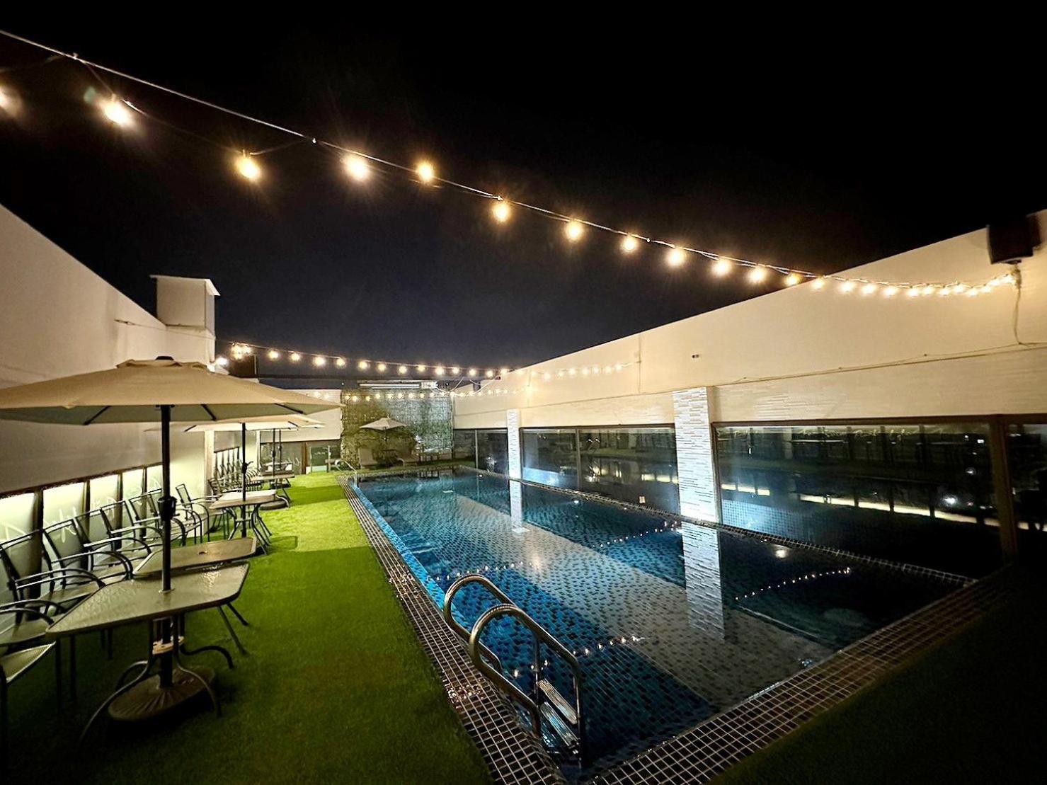 ซูหวง โฮเต็ล Hotel นครเจียอี้ ภายนอก รูปภาพ