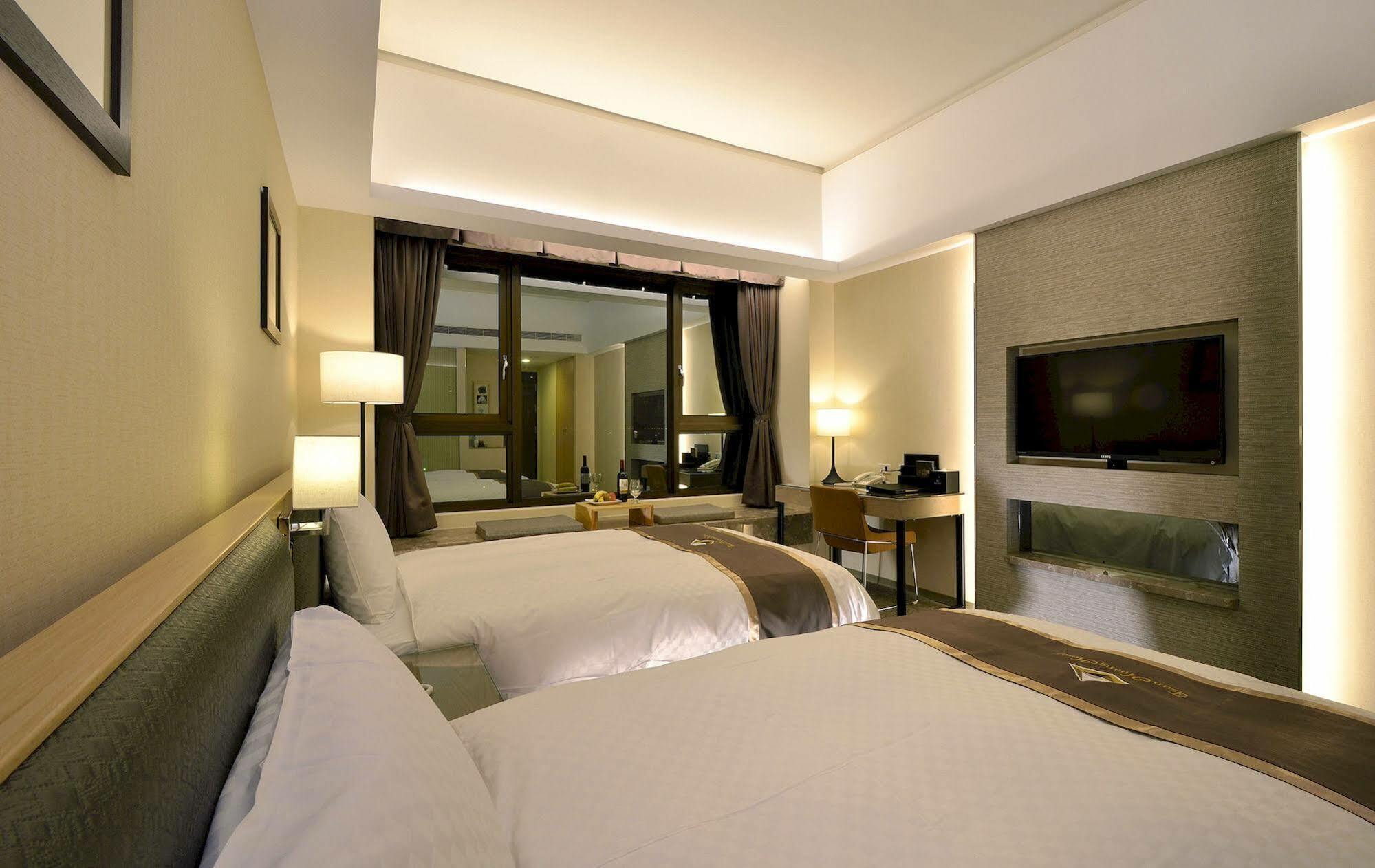 ซูหวง โฮเต็ล Hotel นครเจียอี้ ภายนอก รูปภาพ